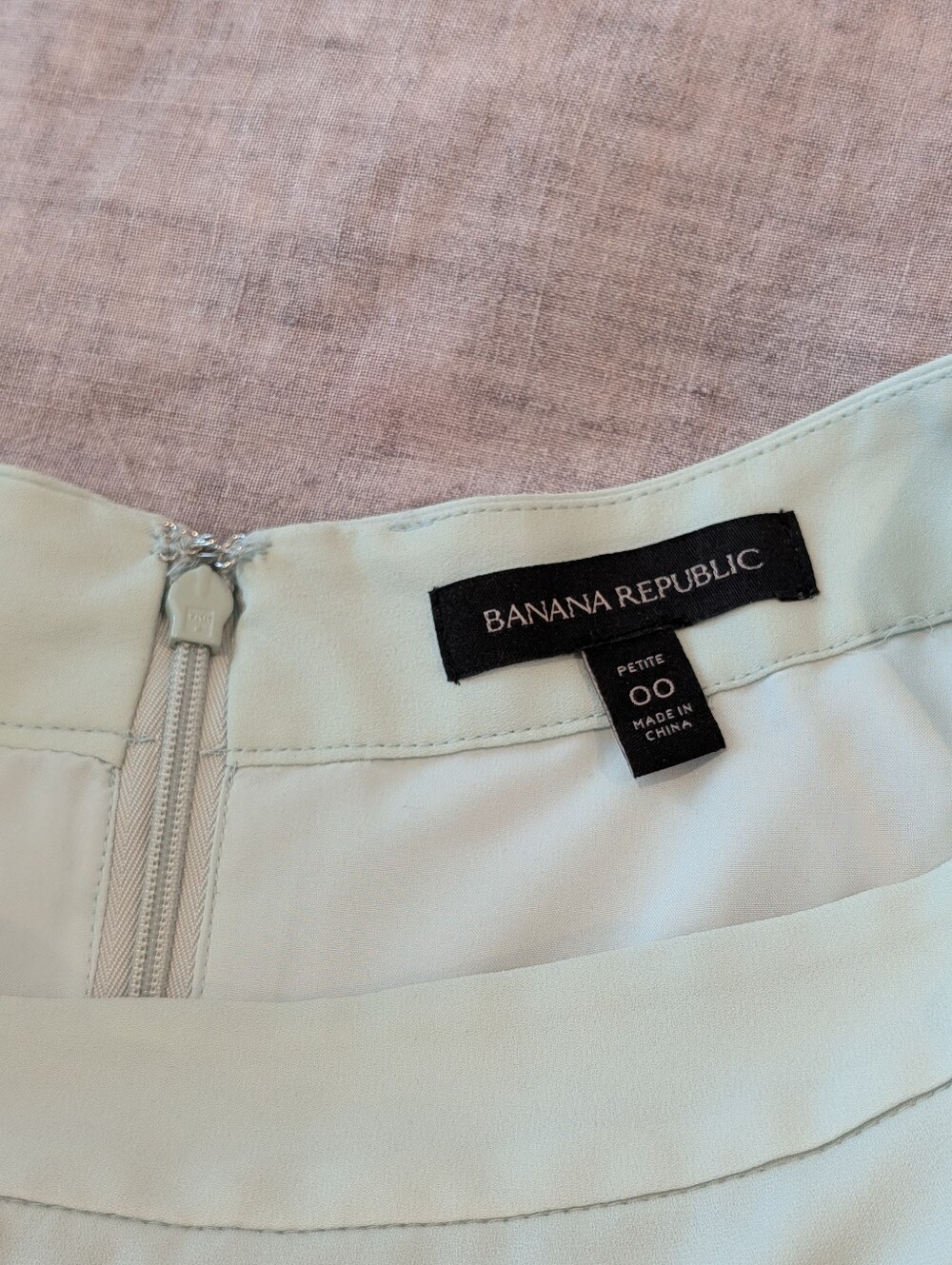 Banana Republic Mint Green Handkerchief Hem Skirt - Picture 3 of 4